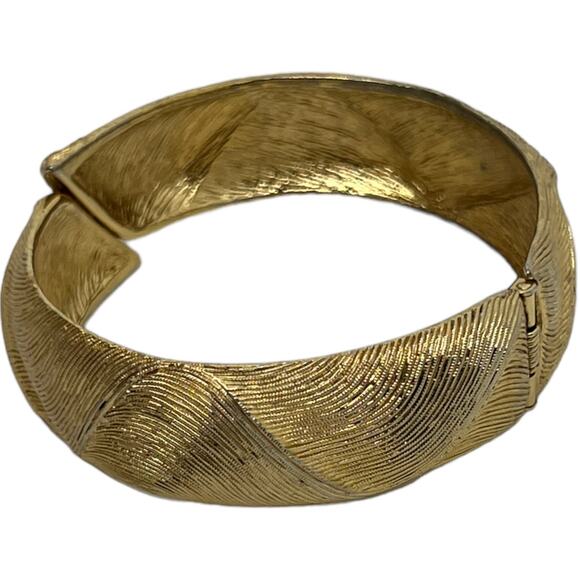 Vintage Monet Gold-Tone Textured Hinged Bangle Bracelet - Wave Pattern - Picture 3 of 12